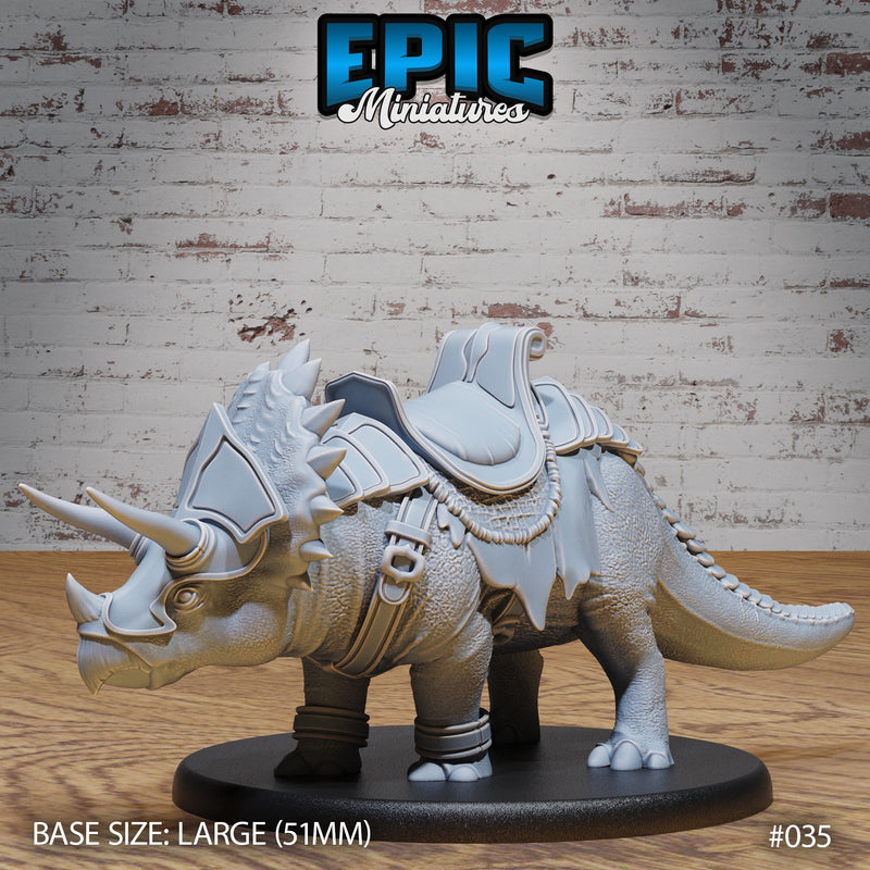 Triceratops Dinosaur Mount Set