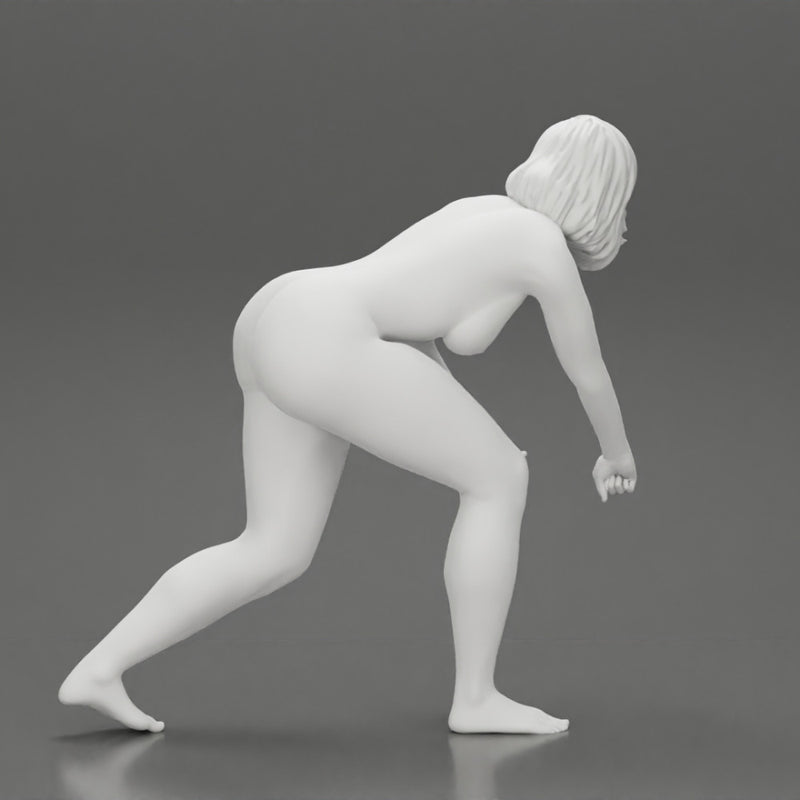 Naked Girl turns off the front wheel of  car - Only-Games
