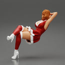 Santa Female sitting in vintage chair - Only-Games