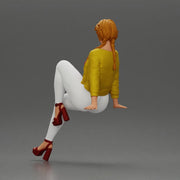 Fashionable woman posing gracefully in stylish outfit with striking colors - Only-Games