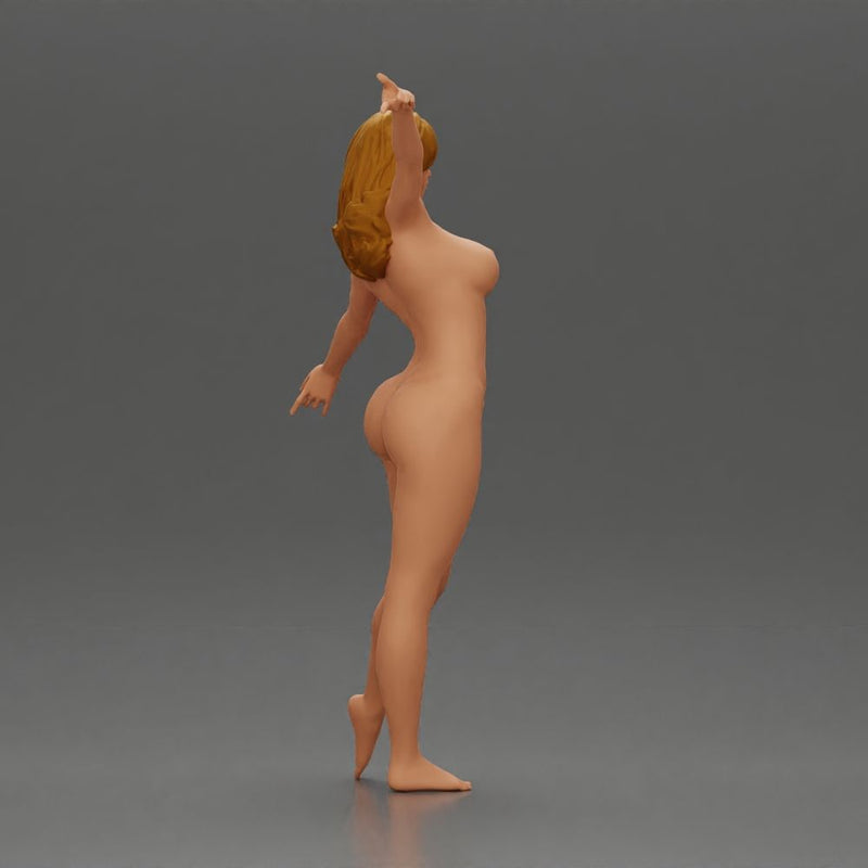 Naked Golden dancer spins gracefully - Only-Games