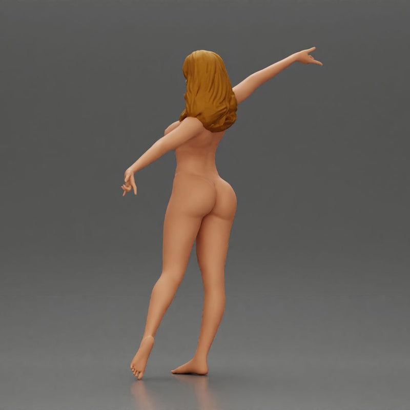 Naked Golden dancer spins gracefully - Only-Games