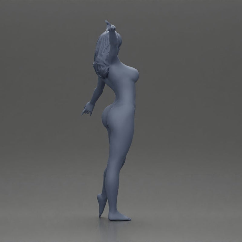 Naked Golden dancer spins gracefully - Only-Games