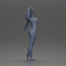 Naked Golden dancer spins gracefully - Only-Games