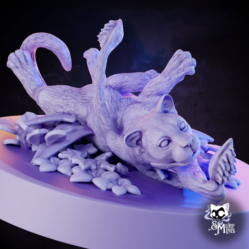 Displacer Beast Kitten – Playing in the Grass - Only-Games