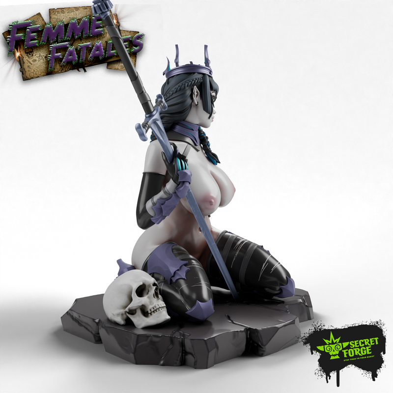 [Lady Death]  Seductive Gothic Girl Undead Warrior Queen, Pinup Fantasy Miniature Goth Girl