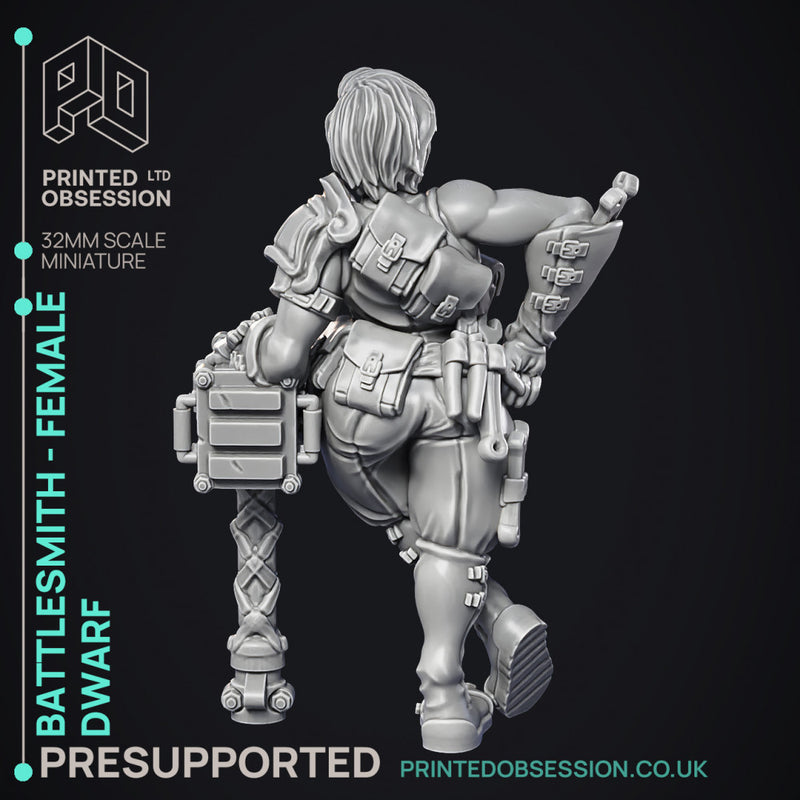 Battlesmith - Artificer- Female Dwarf - PRESUPPORTED - 32mm Scale