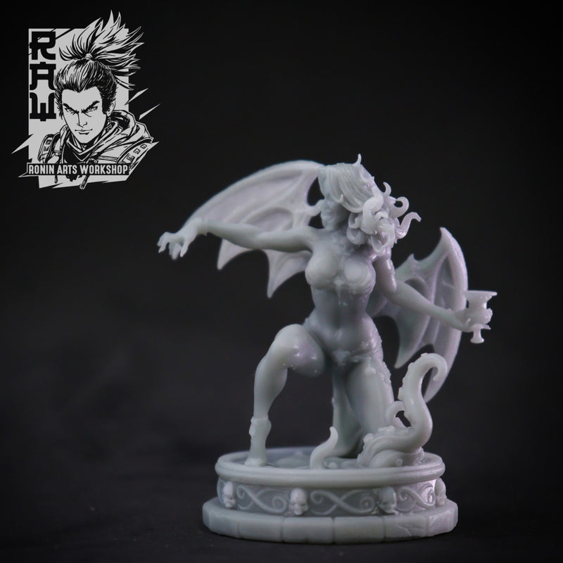Cassandra The Temptress - Female Vampire - STL only - Only-Games