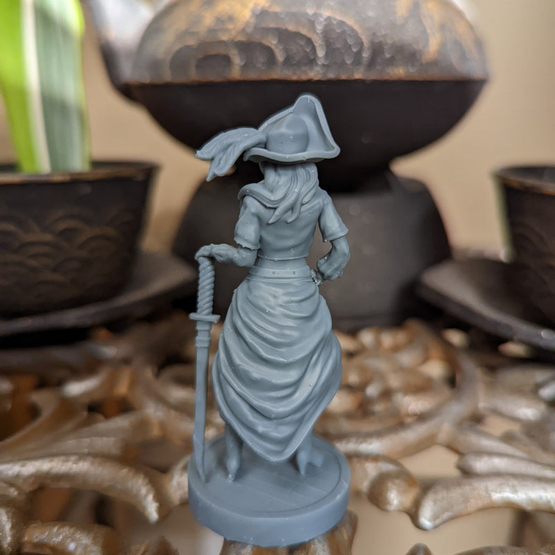 Clarisse Sea Captain – Pirate Sea Captain - 75mm + 35mm Scale