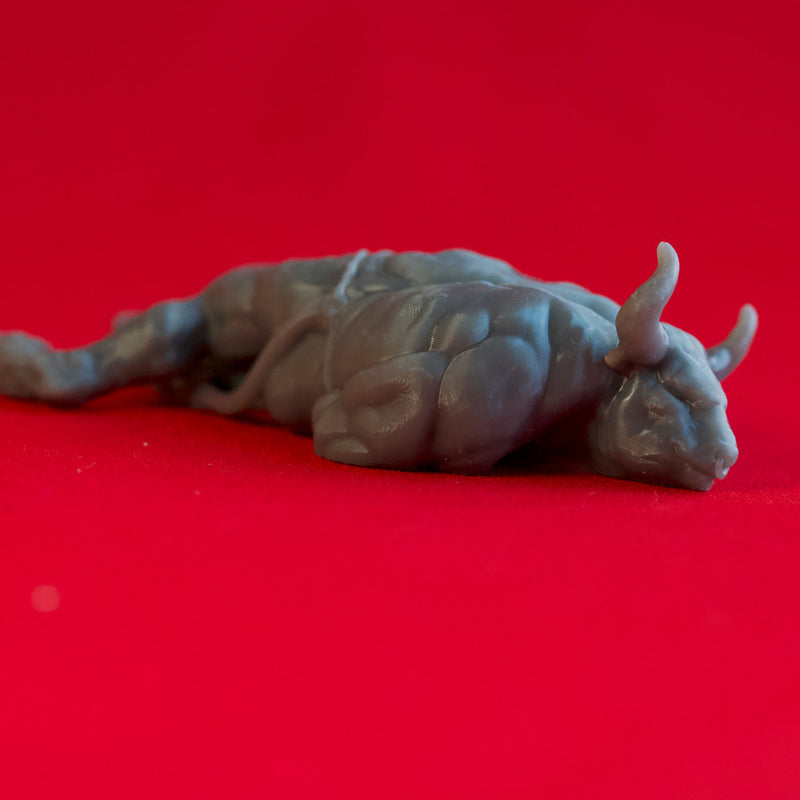 Defeated Minotaur - Book of Beasts - Tabletop Miniature (Pre-Supported)