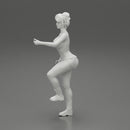 Young girl mechanic climbing - Only-Games