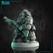 (0215) Male dwarf arquebusier hunter ranger with a harquebus - Only-Games
