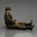 A soldier who fell after a strong battle and is waiting for help + weapons - Only-Games