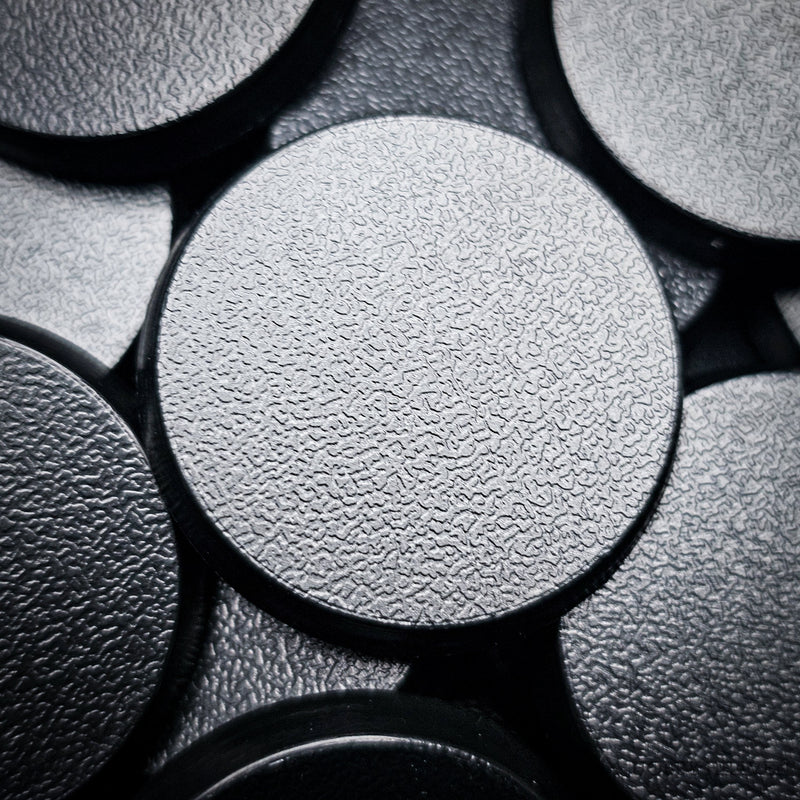 28mm Round Plain Plastic Bases for Wargaming Miniatures | Hobby Heaven - Only-Games