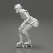 roller derby girl rolling fast with helmet - Only-Games