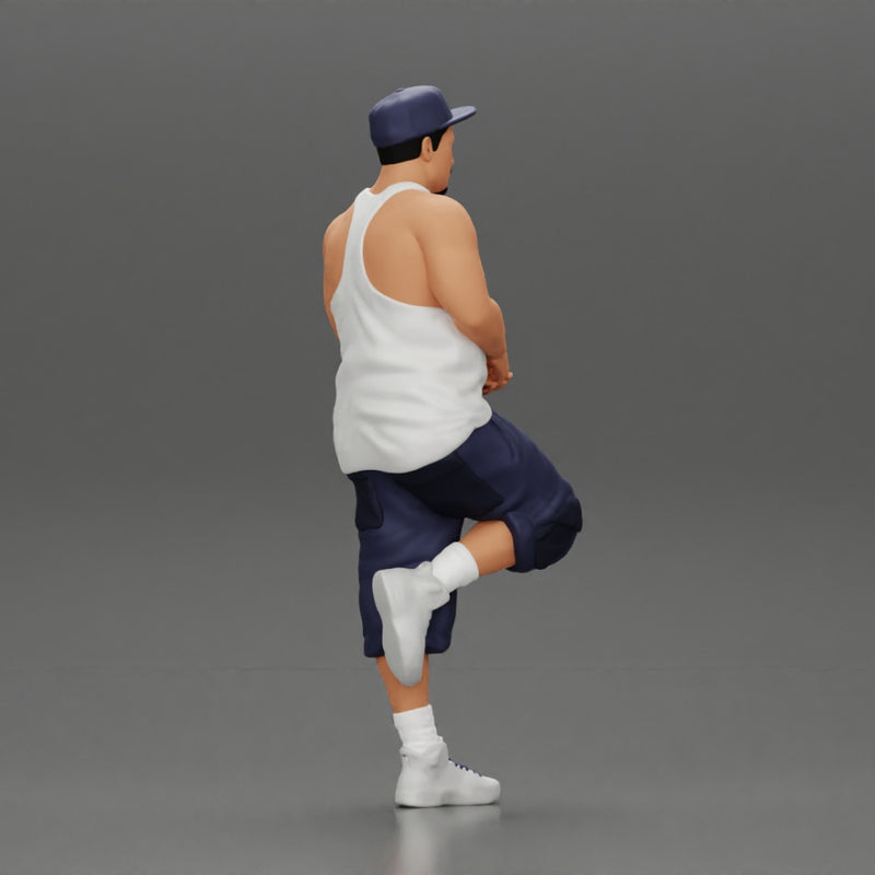 gangster in cap and short standing in one leg leaning against car - Only-Games
