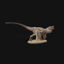 Velociraptor sneaking up 1-20 scale colored - Only-Games