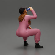 mechanic girl sitting and drinking water in suit and cap - Only-Games