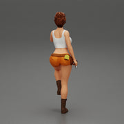 Young girl mechanic climbing - Only-Games