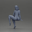 Naked woman sitting in short hair - Only-Games