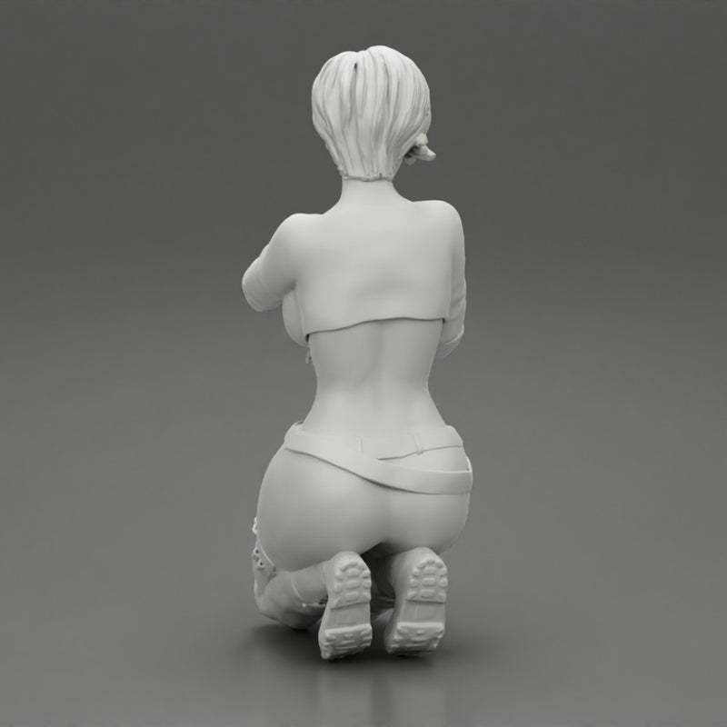 Repair woman sitting and holding a drill - Only-Games