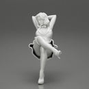 Santa Female sitting in vintage chair - Only-Games