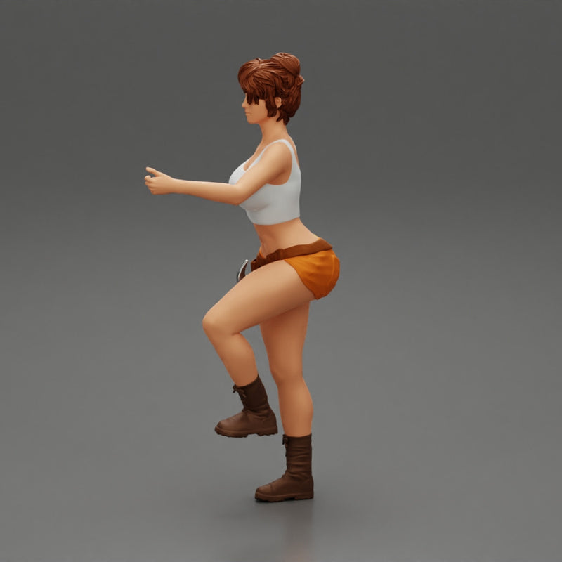 Young girl mechanic climbing - Only-Games
