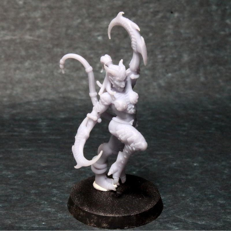 Daemon Scourge Sister - Daemon 6 - Only-Games