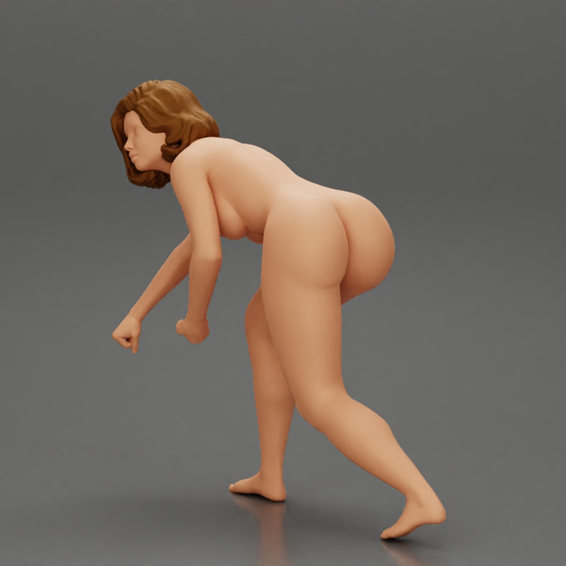 Naked Girl turns off the front wheel of  car - Only-Games