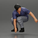 Man in hat riding sitting on skateboard - Only-Games