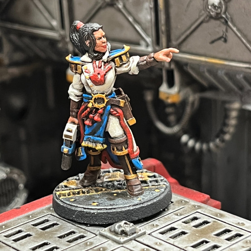 Heroes of the Heresy Series: Capt. Ursula Claw w/Plasma Pistol (OG) - Only-Games