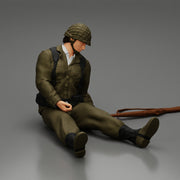 A soldier who fell after a strong battle and is waiting for help + weapons - Only-Games