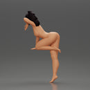 Naked girl leaning on the table - Only-Games