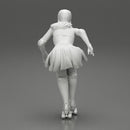 roller derby girl rolling fast with helmet - Only-Games