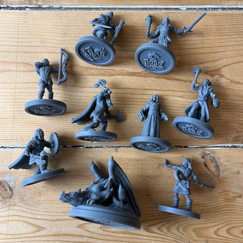 Bag of Dungeon figures: Set of 9 - Only-Games