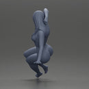 Fit girl in leggings sitting on a sofa - Only-Games