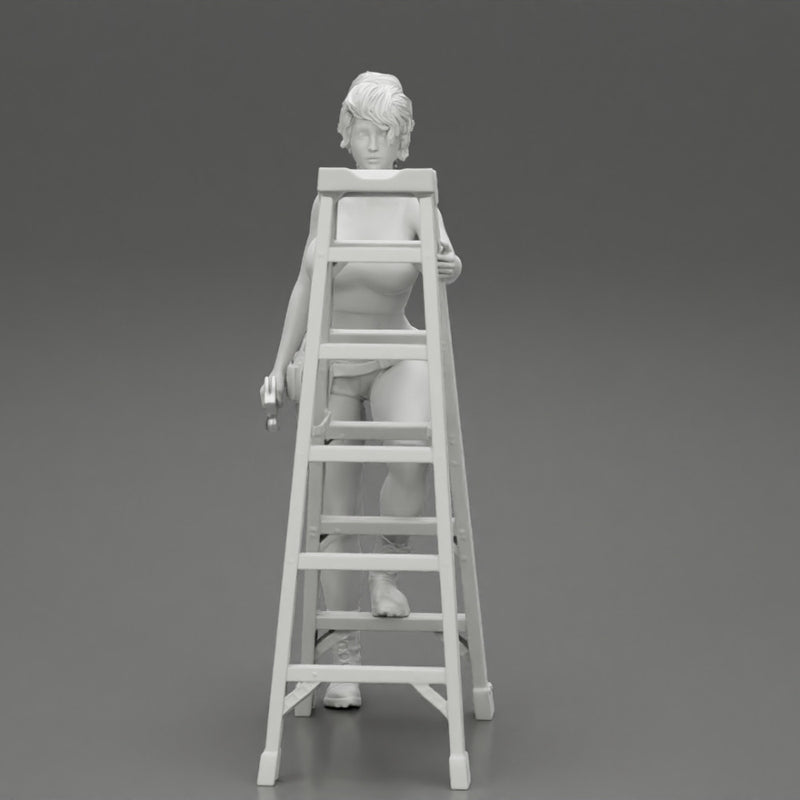 Young girl mechanic climbing the ladder - Only-Games