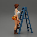 Young girl mechanic climbing the ladder - Only-Games