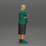 Fat Gangster in cap folding one's arms - Only-Games