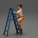 Young girl mechanic climbing the ladder - Only-Games