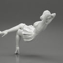 Santa Female sitting in vintage chair - Only-Games