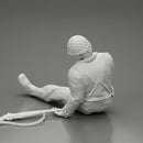 A soldier who fell after a strong battle and is waiting for help + weapons - Only-Games