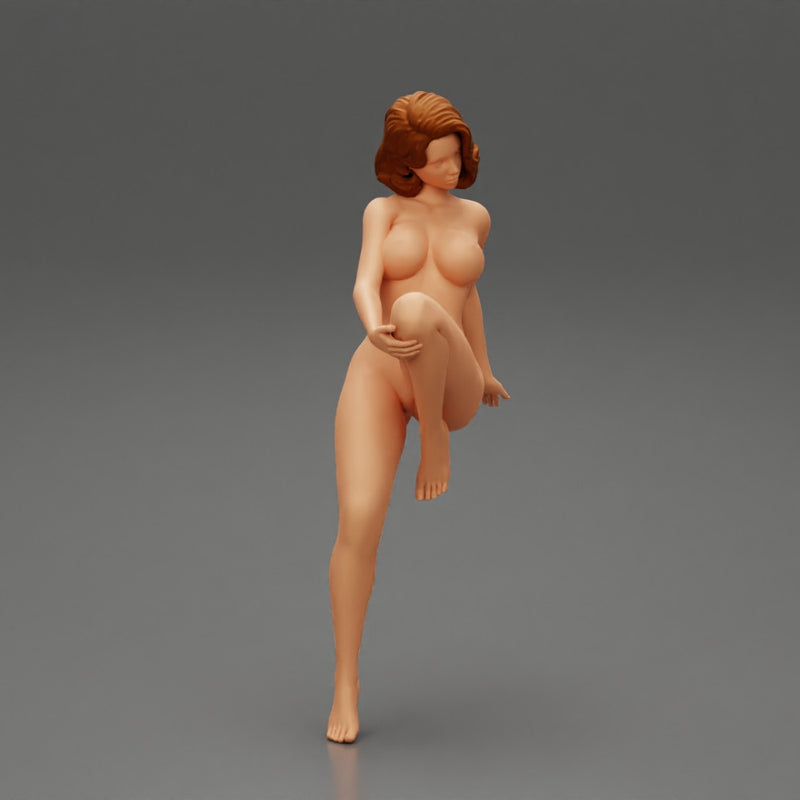 Sexy naked girl sitting on a truck tyre - Only-Games