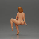 Naked woman sitting in short hair - Only-Games