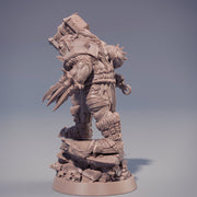 Orc boss | Ork | Orc barbarian | Warhammer and claws| |D & D | 28mm |32mm |54mm|75mm|100mm Tall Pathfinder | Raging Barbarian orc - Only-Games