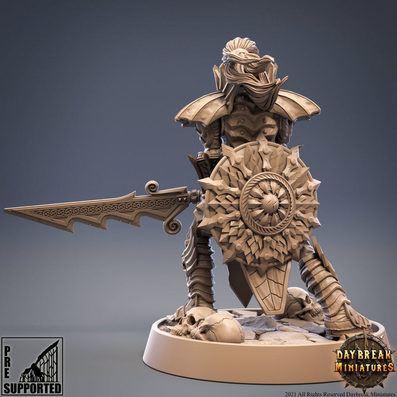 Female Vampire Duchess Warrior | 28mm, 32mm, 75mm Scale | Dungeons and Dragons | Pathfinder | Strahd | - Only-Games