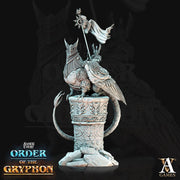 Griffon with Paladin Fighter Knight Rider  | 28mm and 32mm Scale |  Griffon Cavalry | Dungeons and Dragons 5e Miniatures | Pathfinder | - Only-Games
