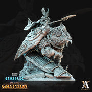 Griffon with Paladin Fighter Knight Rider  | 28mm and 32mm Scale |  Griffon Cavalry | Dungeons and Dragons 5e Miniatures | Pathfinder | - Only-Games