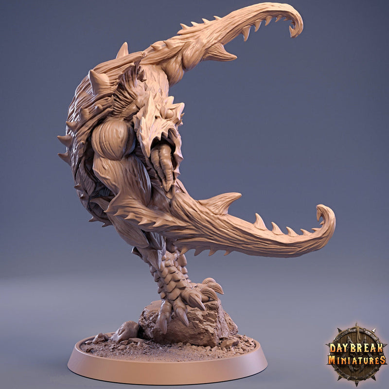 Hooked Horror subterranean Monstrosity | Scales: 28mm | 32mm | 75mm |  Megaboss | Dungeons and Dragons | Pathfinder | Daybreak Miniatures - Only-Games