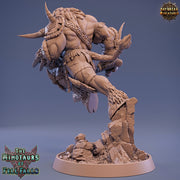 Minotaur Warrior War Chief | Scales: 28mm | 32mm | 75mm | D&D 5e Megaboss | Dungeons and Dragons | Pathfinder | Daybreak Miniatures - Only-Games